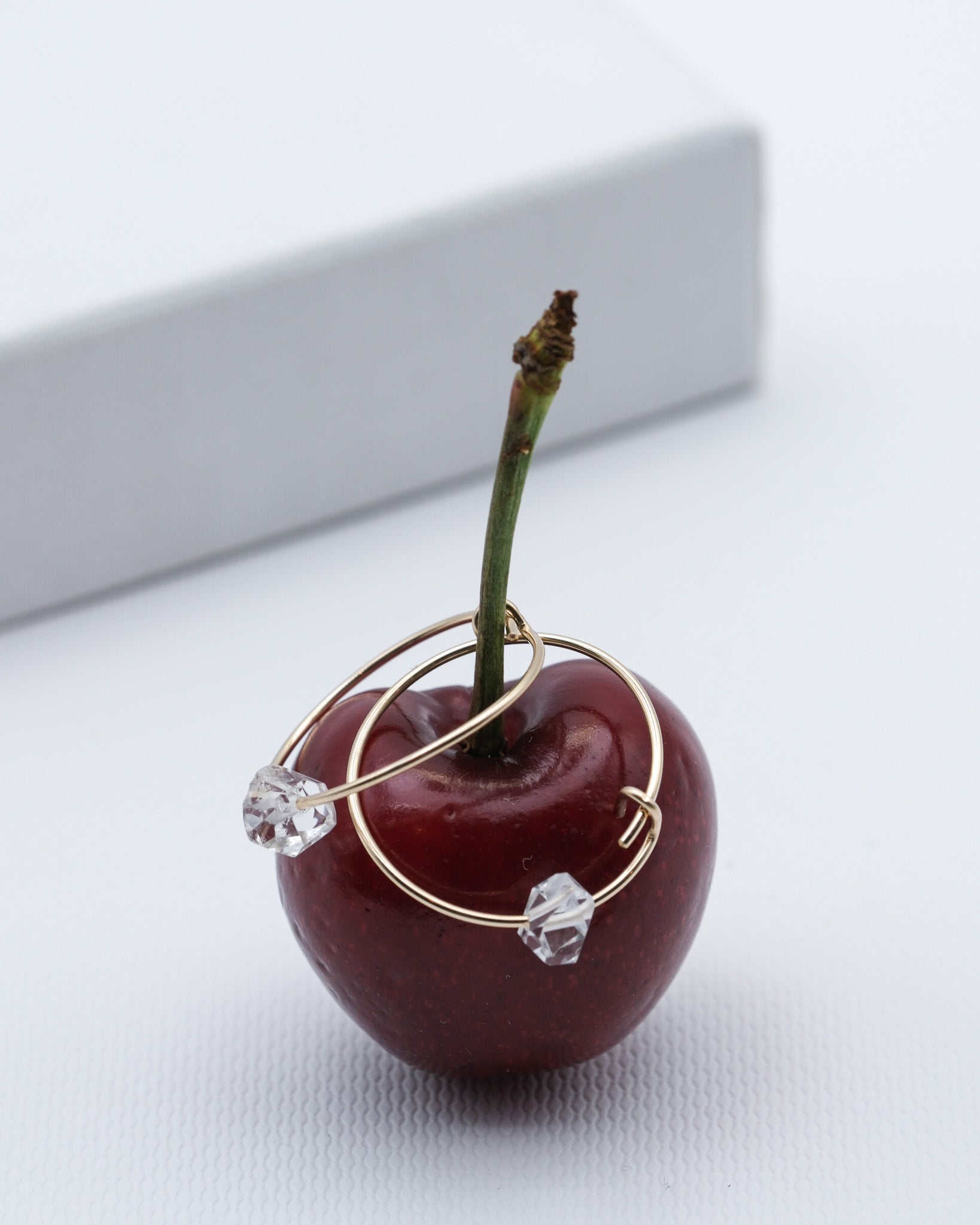 pozlacené nausnice z japonska