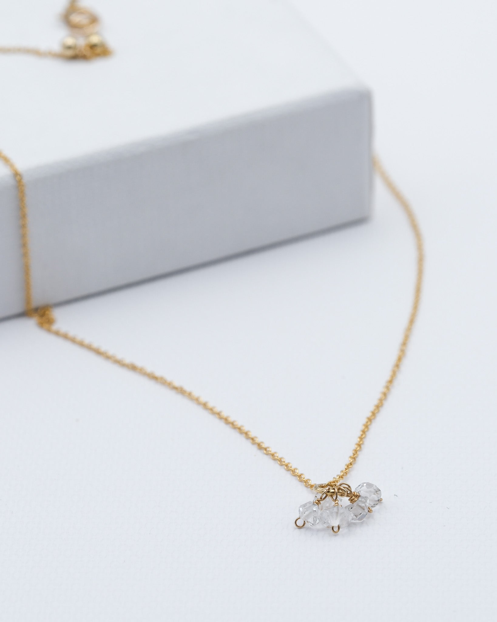 pozlaceny náhrdelník