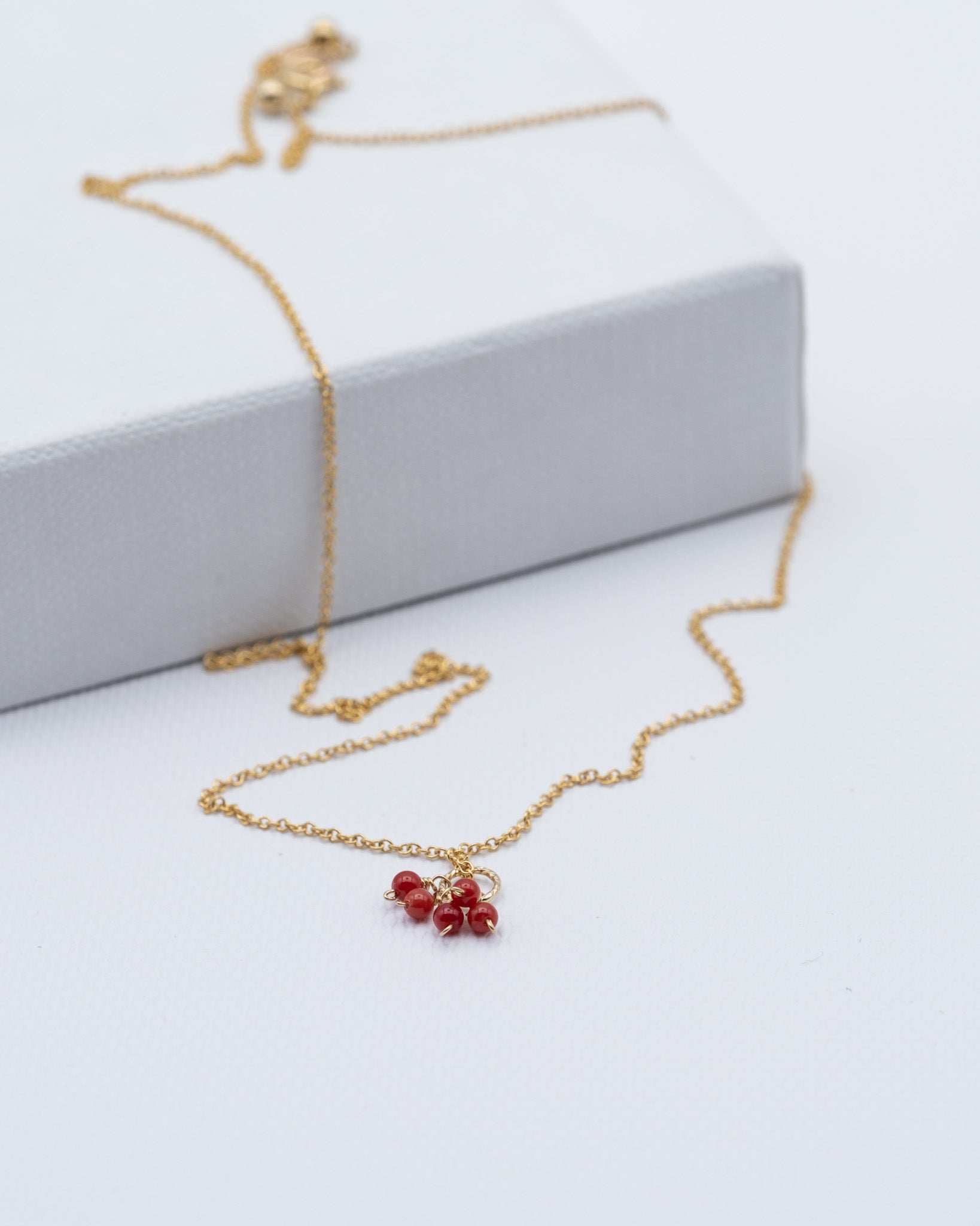 pozlacený náhrdelník s přívěskem