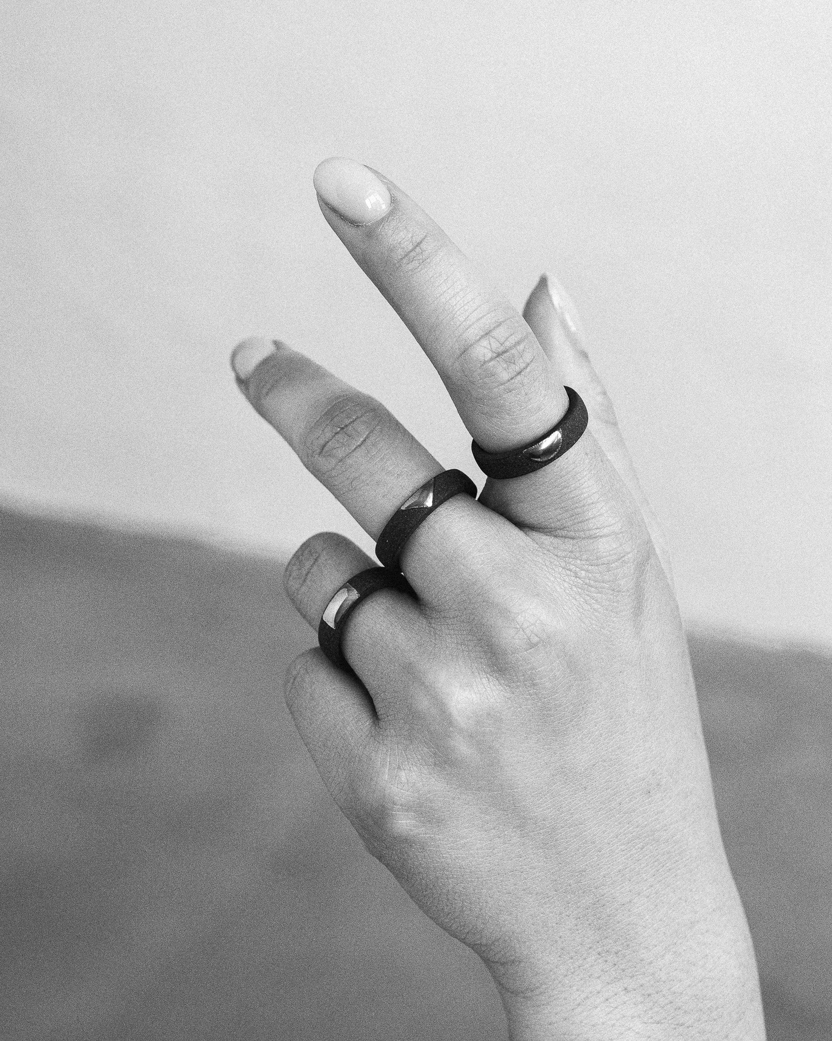 designer prsten japonsko keramický